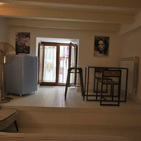 Hotel Discesa Delle Capre *