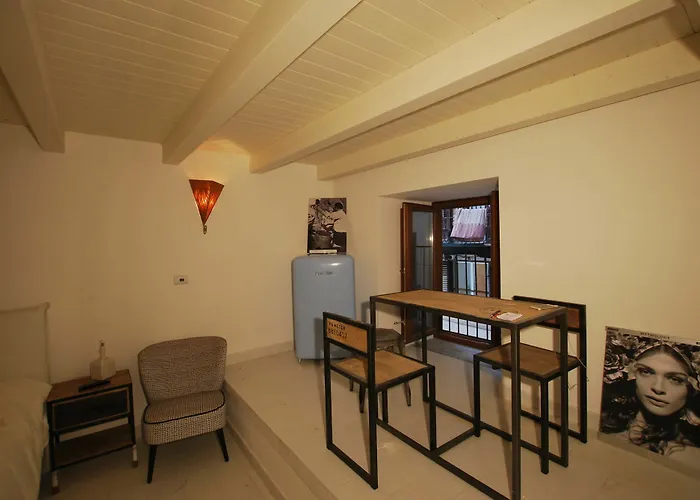 Hotel Discesa Delle Capre *
